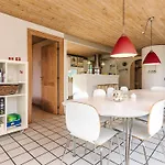 4 Star Holiday Home In Fur Fur