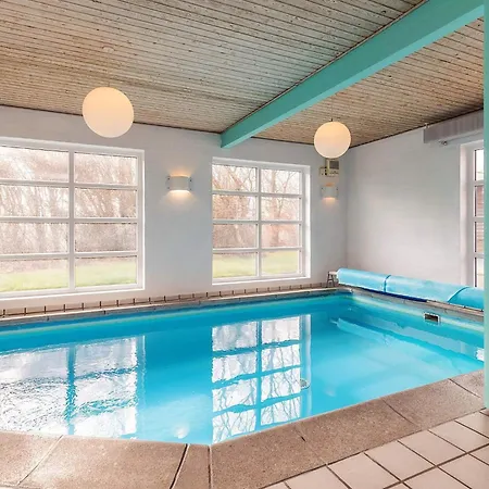 Feriehus 10 Person In