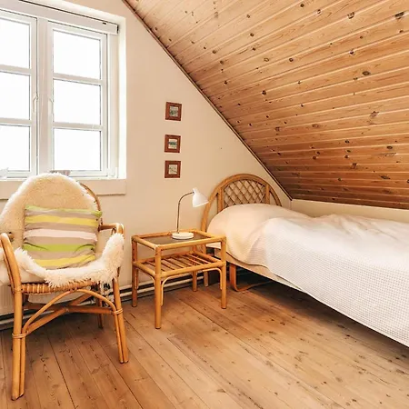 10 Person In Fur-by Traum * Fur