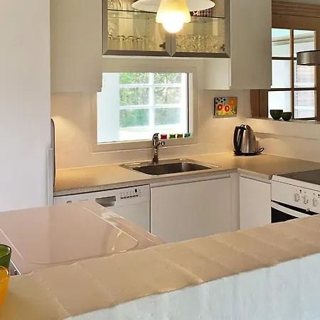 10 Person In Fur-by Traum *