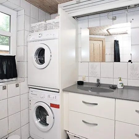 10 Person In Fur-by Traum *